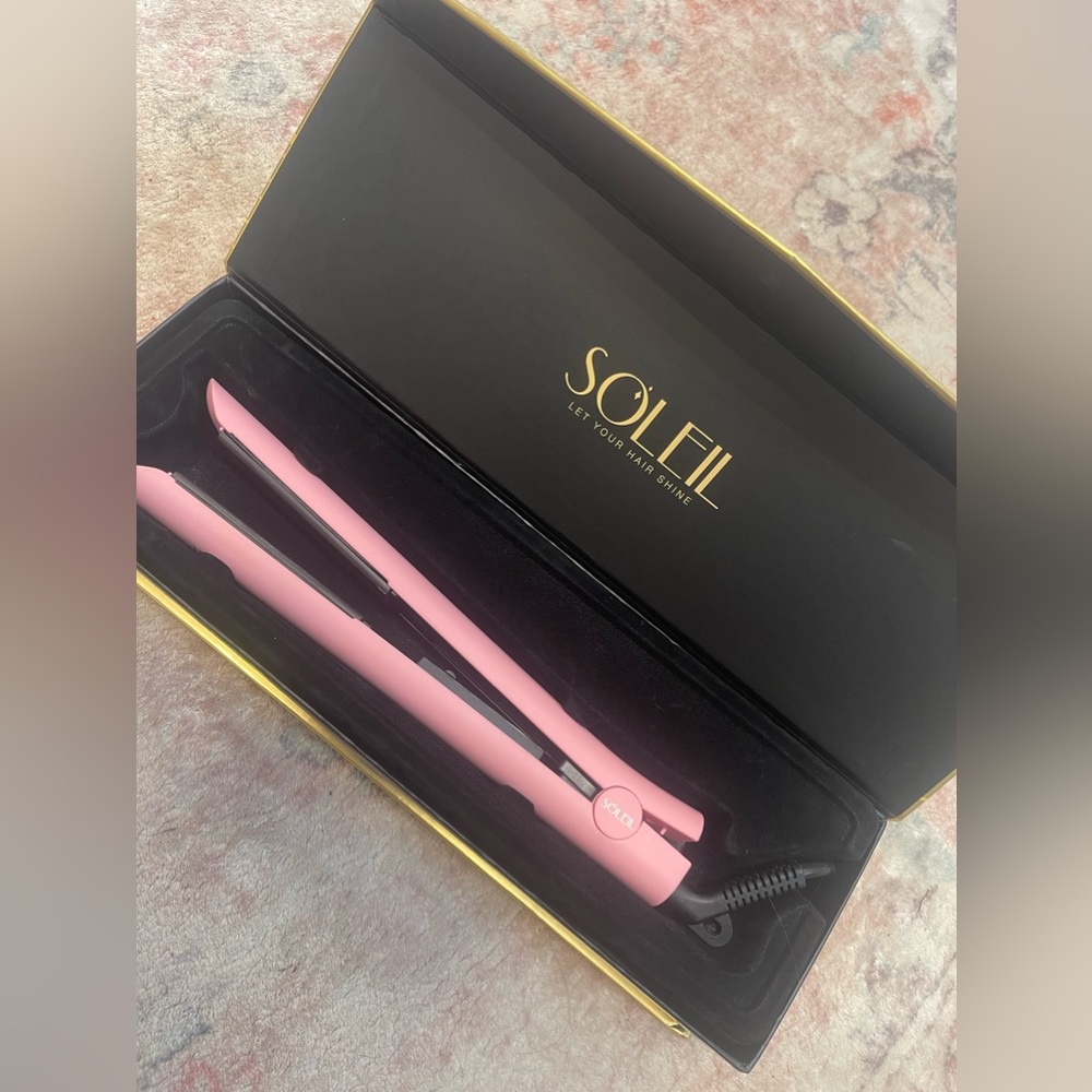 Soleil Flat Iron